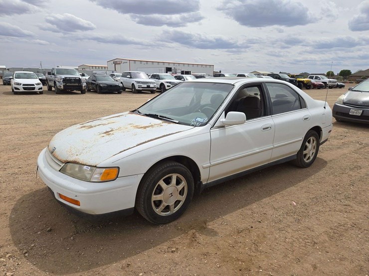 1994-honda-accord-ex-sedan-4d-image-1