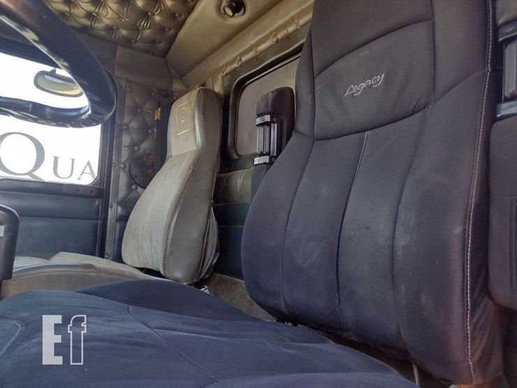 1999-kenworth-t800-image-12