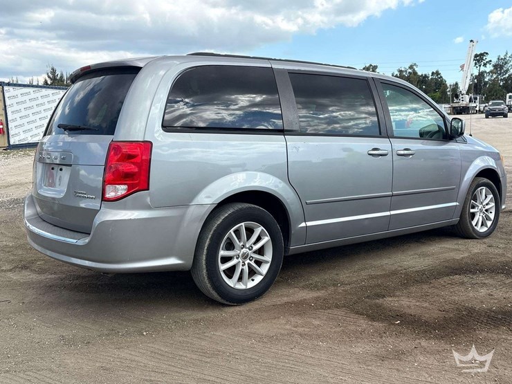 2014-dodge-grand-caravan-image-3
