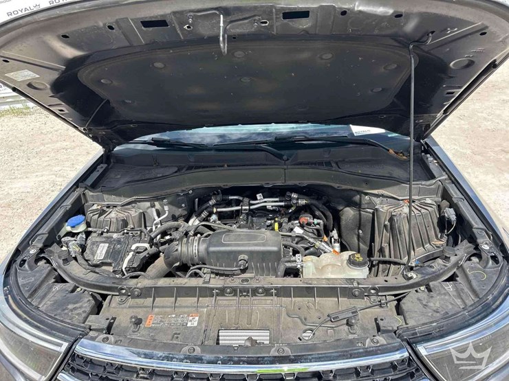 2021-ford-explorer-image-7
