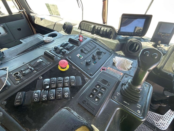 2017-autocar-xpeditor-image-14