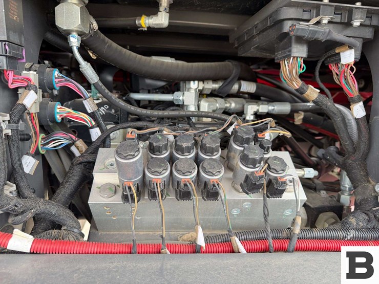 2019-massey-ferguson-wr9970-image-50