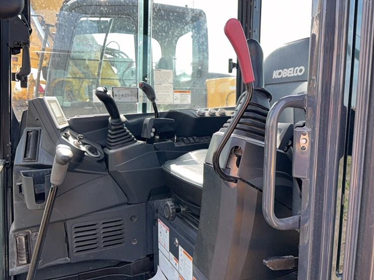 2024-kobelco-sk55srx-image-19