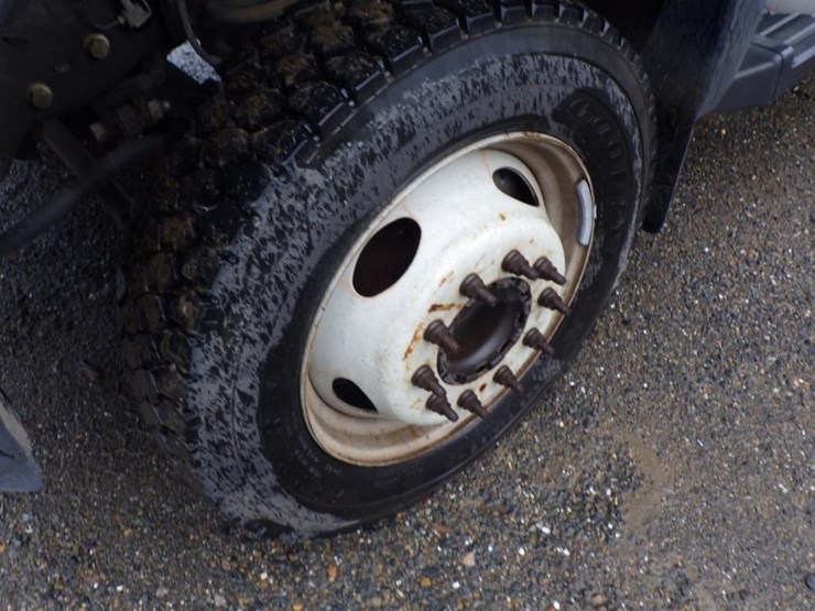 2016-ford-f550-image-14