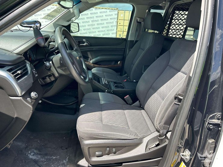 2019-chevrolet-tahoe-image-12