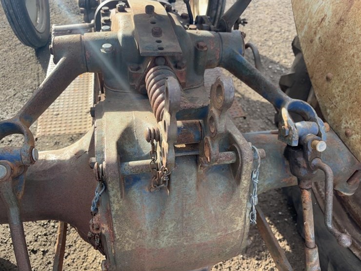 ford-8n-image-11