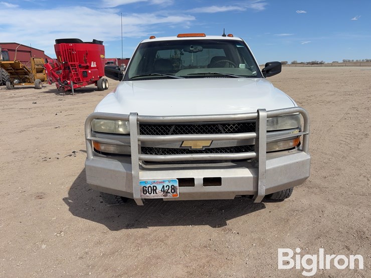 2002-chevrolet-silverado-2500-image-11