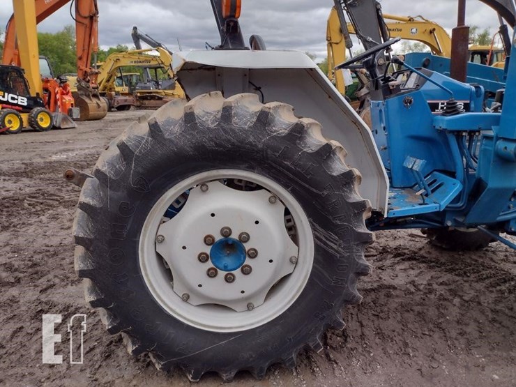 ford-2120-image-22