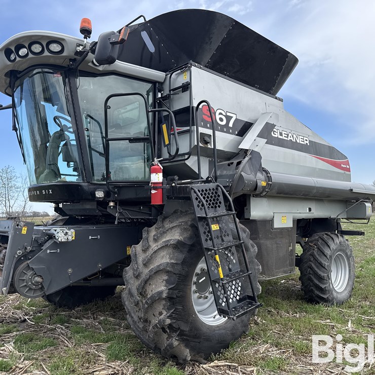 2011 GLEANER S67