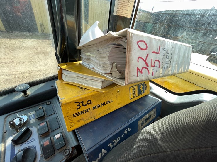 2005-komatsu-wa320-5l-image-45