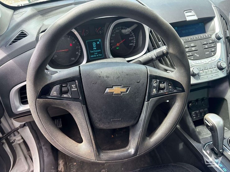 2015-chevrolet-equinox-image-13