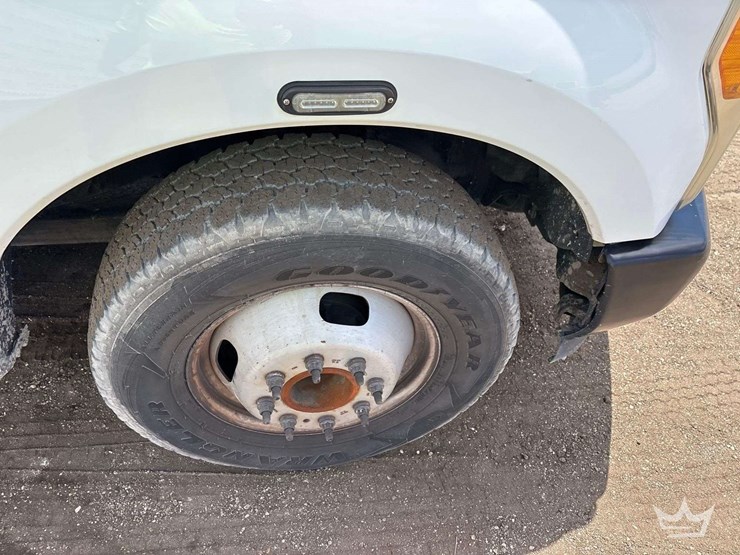 2017-ford-f350-image-32