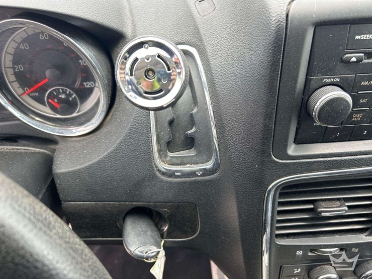 2016-dodge-grand-caravan-image-15