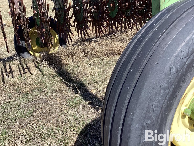john-deere-400-image-16