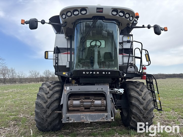 2011-gleaner-s67-image-2
