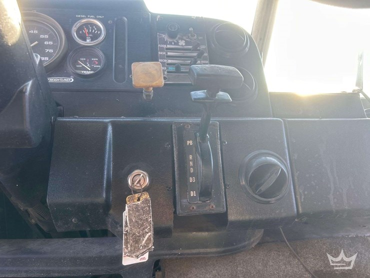 1998-freightliner-mt45-image-17