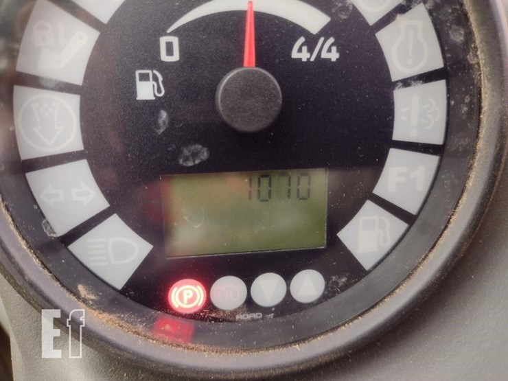 deere-204l-image-6