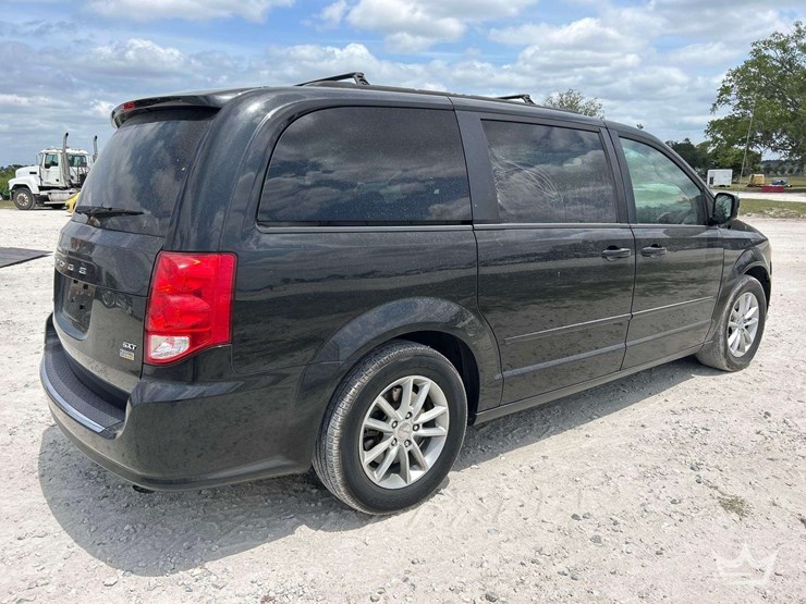 2016-dodge-grand-caravan-image-3