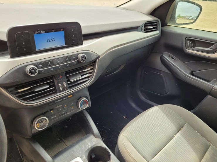 2021-ford-escape-image-15