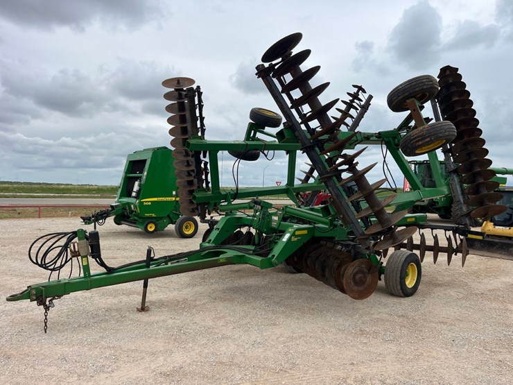 2008-john-deere-637-image-1