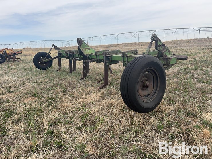 john-deere-model-b-image-1