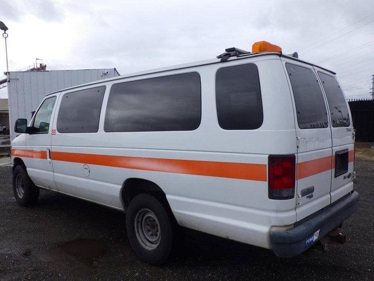 2009-ford-econoline-350-image-4