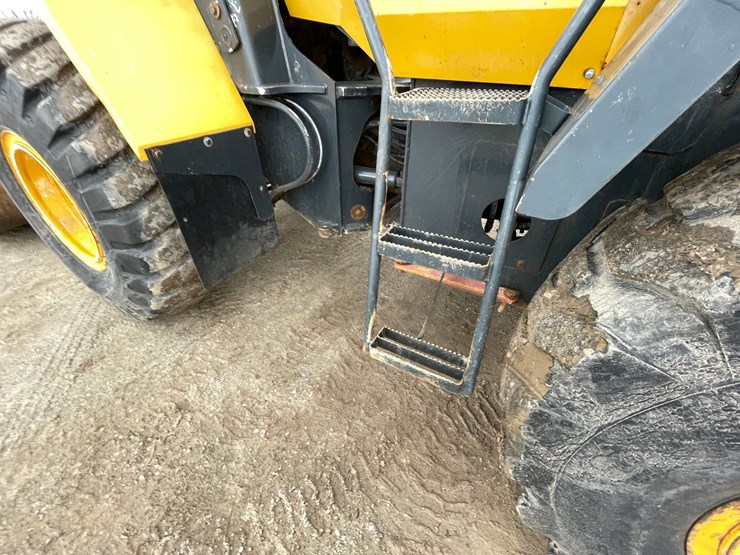 2007-komatsu-wa250-5-image-32