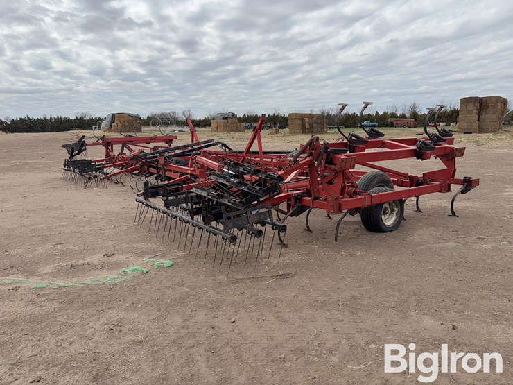 case-ih-4300-image-5