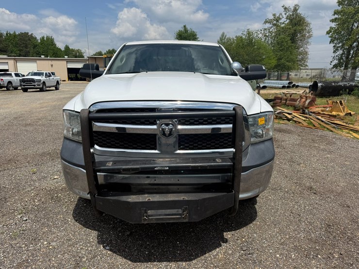 2014-dodge-1500-image-21