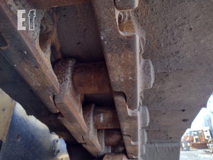 2017-caterpillar-d6n-xl-image-40