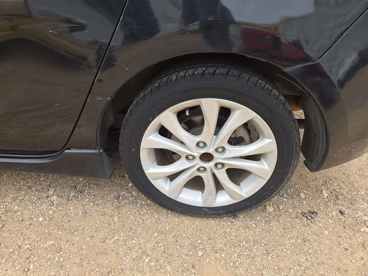 2010-mazda-3s-hatchback-4d-image-19