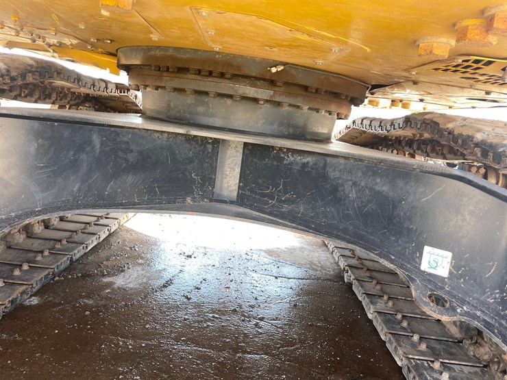 2022-komatsu-pc238us-lc-11-image-16