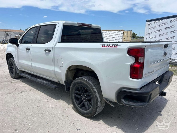 2022-chevrolet-silverado-1500-image-4