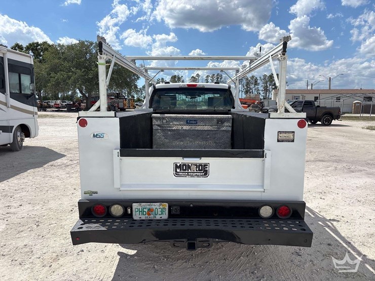 2021-ford-f250-image-38