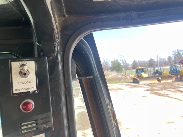 komatsu-pc308-image-86