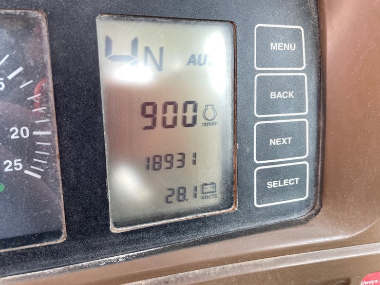 2000-deere-544h-image-39