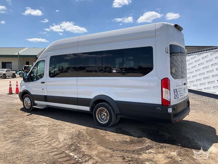 2019-ford-transit-image-4