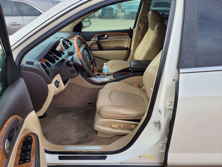 2011-buick-enclave-cxl-image-11