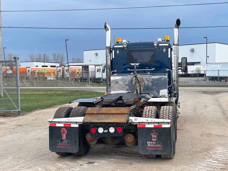 2015-kenworth-t880-image-6