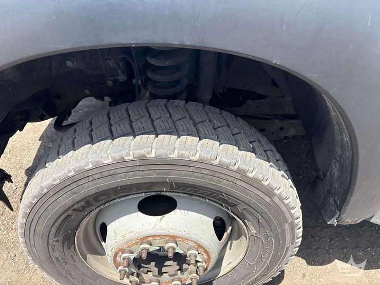 2016-ford-f550-image-39