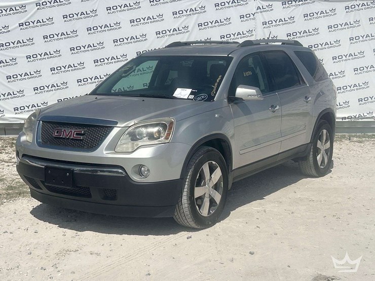 2012-gmc-acadia-image-1