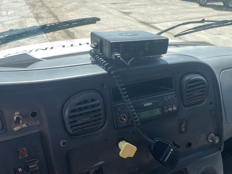 #4015-•-2004-freightliner-dump-truck-(has-wi-title)-image-92