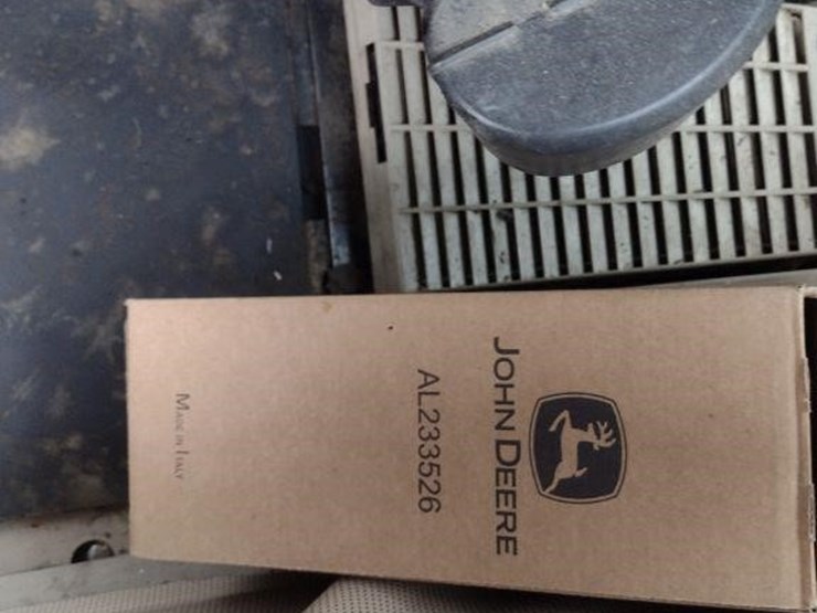 john-deere-6410-image-11