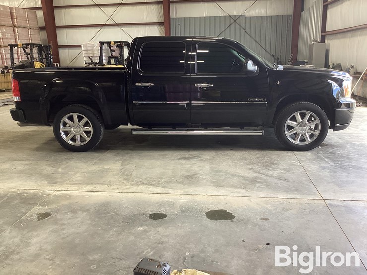 2010-gmc-sierra-1500-image-2