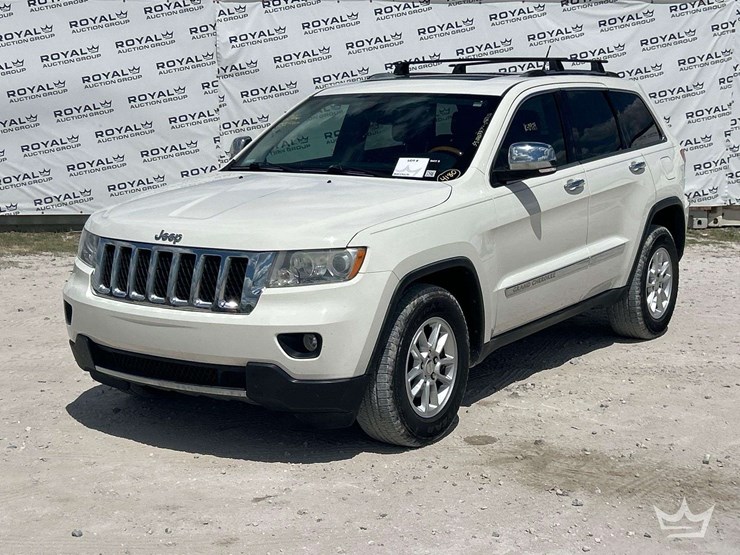 2012-jeep-grand-cherokee-image-1