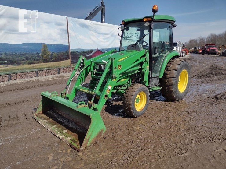 2017-john-deere-4052r-image-30