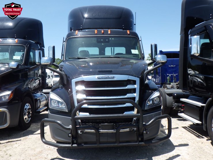 2022-freightliner-cascadia-116-image-2