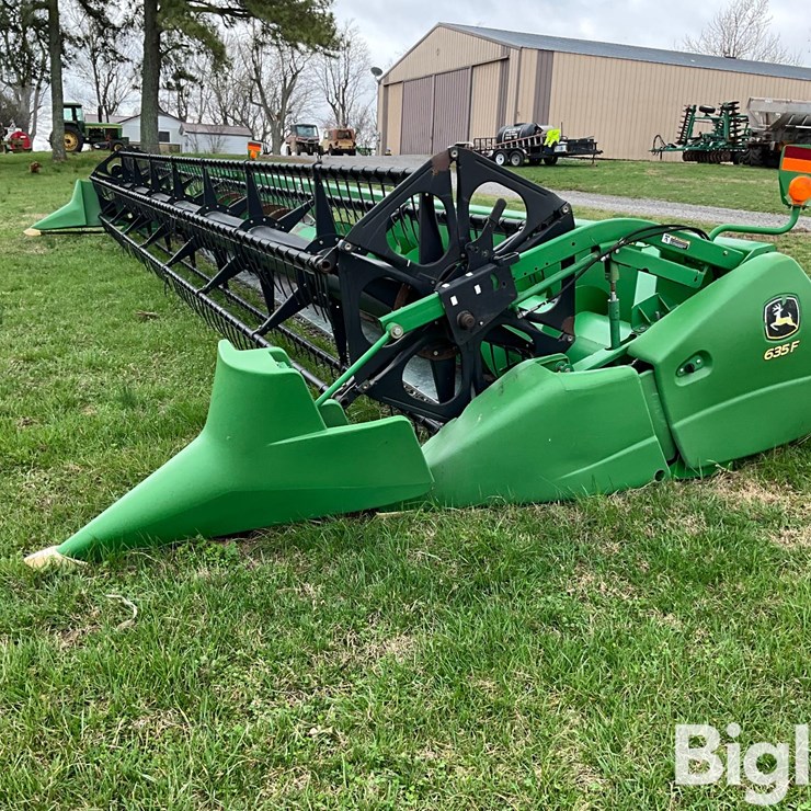 2011 JOHN DEERE 635F