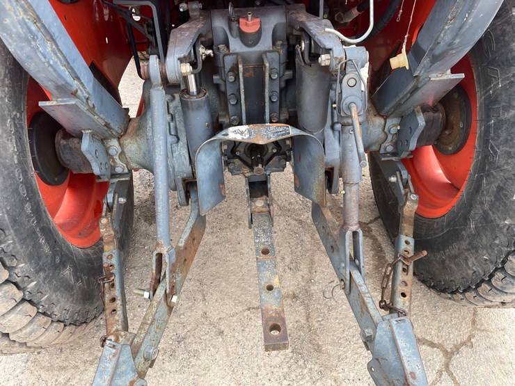 #4054-•-kubota-tractor-image-19