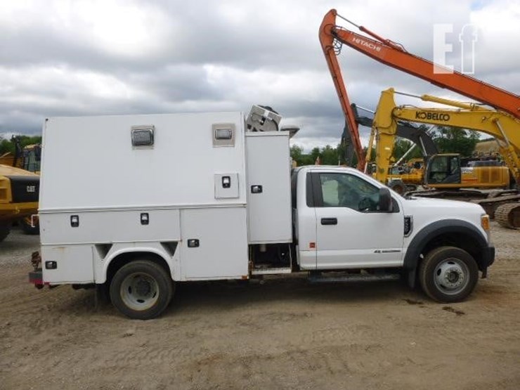 2017-ford-f550-image-3
